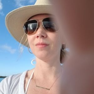 Meet your Posher, Allison